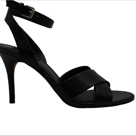 Dkny Shoes - NWT DKNY Women’s Black IvyLeather Sandal 7
